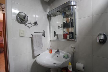 Apartamento à venda com 75m², 1 quarto e 2 vagasBanheiro