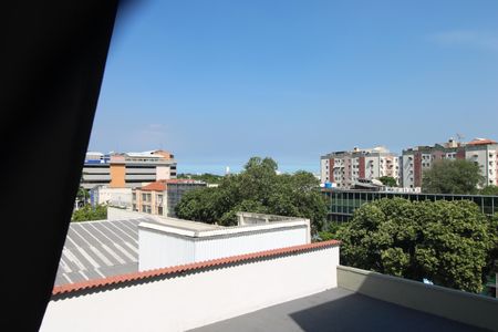 Apartamento à venda com 75m², 1 quarto e 2 vagasSala - Varanda