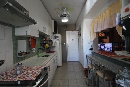 Apartamento à venda com 75m², 1 quarto e 2 vagasCozinha