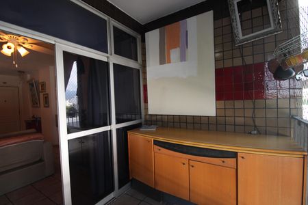 Apartamento à venda com 75m², 1 quarto e 2 vagasSala - Varanda