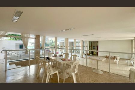 Apartamento à venda com 102m², 3 quartos e 1 vaga Apartamento à venda com 102m², 3 quartos e 1 vagaSalão de Festas