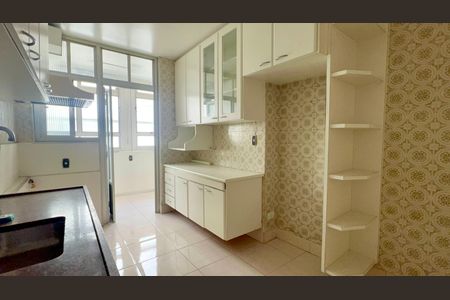 Apartamento à venda com 102m², 3 quartos e 1 vaga Apartamento à venda com 102m², 3 quartos e 1 vagaCozinha