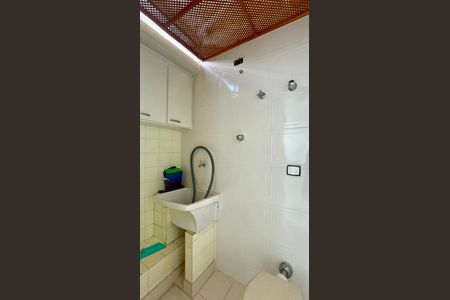 Apartamento à venda com 102m², 3 quartos e 1 vaga Apartamento à venda com 102m², 3 quartos e 1 vagaBanheiro de serviço