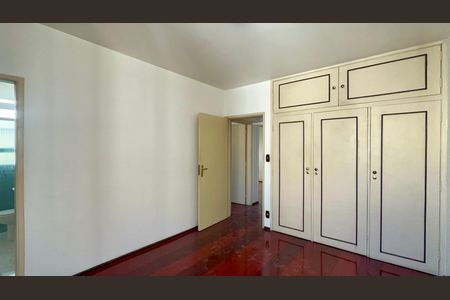 Apartamento à venda com 102m², 3 quartos e 1 vaga Apartamento à venda com 102m², 3 quartos e 1 vagaSuite