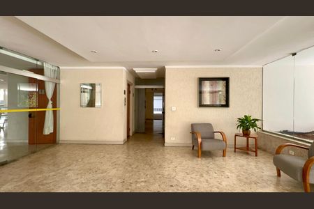 Apartamento à venda com 102m², 3 quartos e 1 vaga Apartamento à venda com 102m², 3 quartos e 1 vagaHall de entrada
