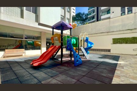 Apartamento à venda com 102m², 3 quartos e 1 vaga Apartamento à venda com 102m², 3 quartos e 1 vagaPlayground