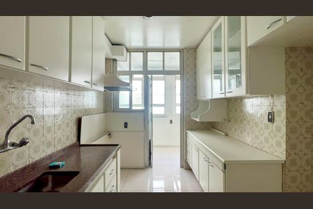 Apartamento à venda com 102m², 3 quartos e 1 vaga Apartamento à venda com 102m², 3 quartos e 1 vagaCozinha