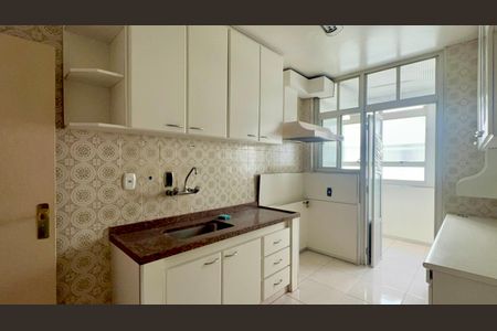 Apartamento à venda com 102m², 3 quartos e 1 vaga Apartamento à venda com 102m², 3 quartos e 1 vagaCozinha