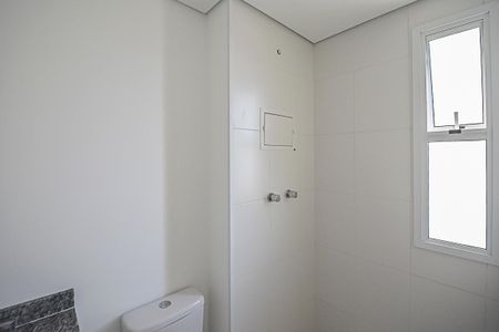 Apartamento à venda com 70m², 3 quartos e 2 vagas Apartamento à venda com 70m², 3 quartos e 2 vagasBanheiro da Suíte