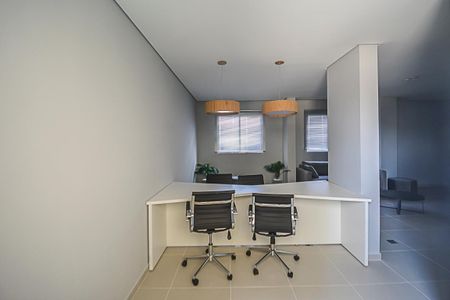 Apartamento à venda com 70m², 3 quartos e 2 vagas Apartamento à venda com 70m², 3 quartos e 2 vagasOffice