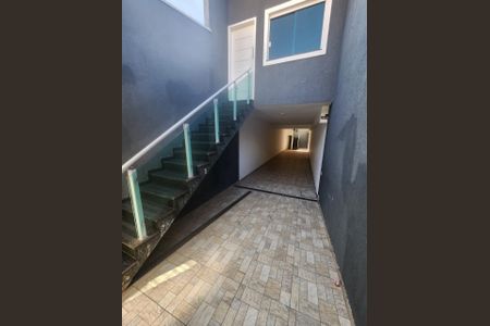 Casa à venda com 165m², 3 quartos e 4 vagasFoto 01