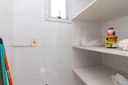 Apartamento para alugar com 83m², 3 quartos e 2 vagasBanheiro de Serviço