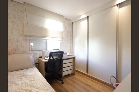 Apartamento à venda com 95m², 3 quartos e 2 vagasQuarto 2