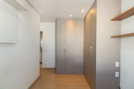 Apartamento à venda com 72m², 3 quartos e 2 vagasSuíte 