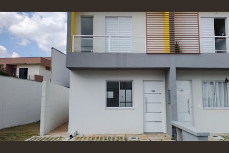 Casa de condomínio para alugar com 66m², 2 quartos e 2 vagasFachada 