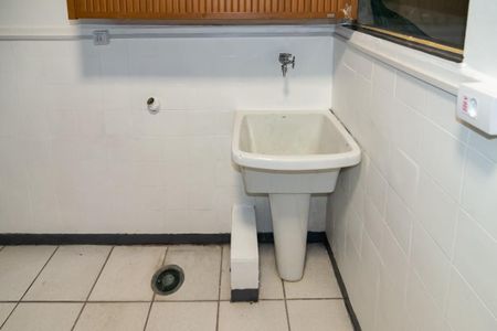 Apartamento para alugar com 136m², 3 quartos e 1 vagaÁrea de Serviço