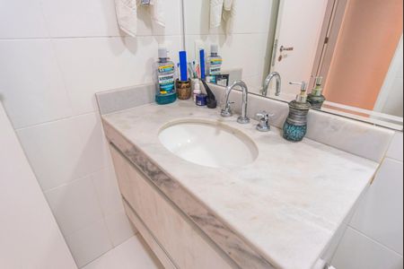 Apartamento à venda com 94m², 3 quartos e 2 vagas Apartamento à venda com 94m², 3 quartos e 2 vagasBanheiro Social