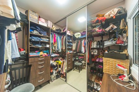 Apartamento à venda com 94m², 3 quartos e 2 vagas Apartamento à venda com 94m², 3 quartos e 2 vagasCloset do Quarto 2