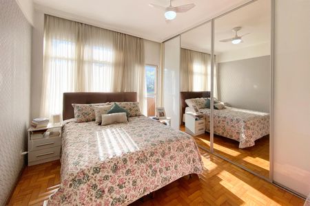 Suite de apartamento à venda com 4 quartos, 147m² em Funcionários, Belo Horizonte