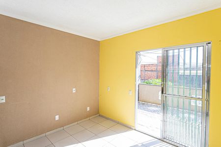 Casa para alugar com 70m², 2 quartos e sem vagaSala e cozinha