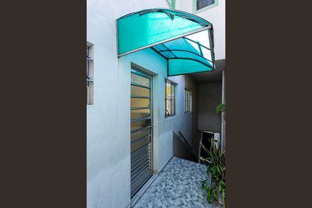 Casa para alugar com 70m², 2 quartos e sem vagaEntrada