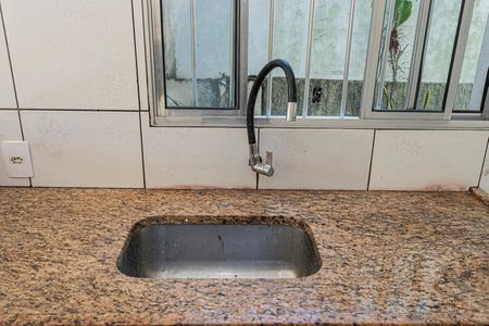 Casa para alugar com 70m², 2 quartos e sem vagaSala e cozinha