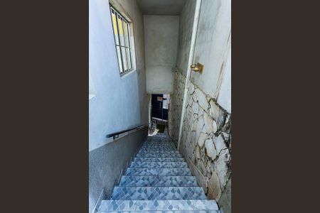 Casa para alugar com 70m², 2 quartos e sem vagaEscada