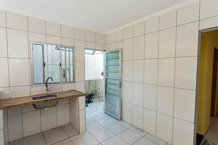 Casa para alugar com 70m², 2 quartos e sem vagaSala e cozinha