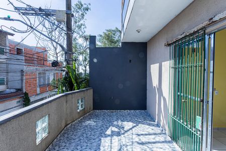 Casa para alugar com 70m², 2 quartos e sem vagaVaranda e quintal