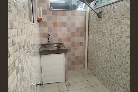 Casa para alugar com 55m², 2 quartos e 1 vagaÁrea de Serviço