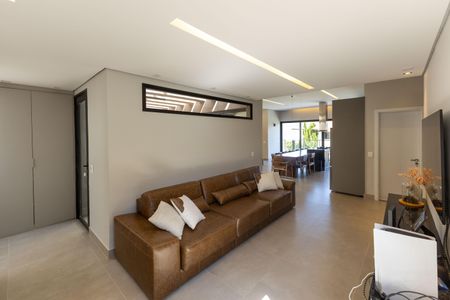 Casa de condomínio à venda com 526m², 4 quartos e 4 vagasSala de TV 2