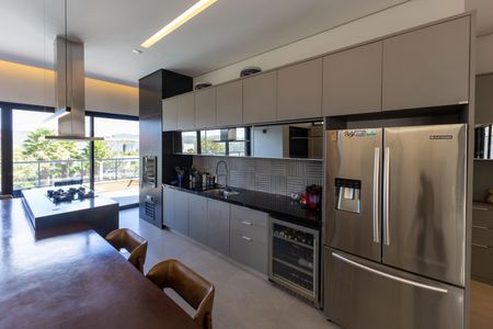 Casa de condomínio à venda com 526m², 4 quartos e 4 vagasCozinha