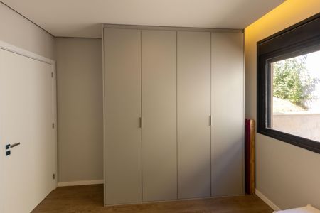 Casa de condomínio à venda com 526m², 4 quartos e 4 vagasSuíte 3