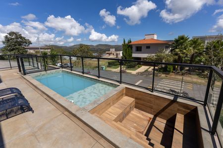 Casa de condomínio à venda com 526m², 4 quartos e 4 vagasPiscina