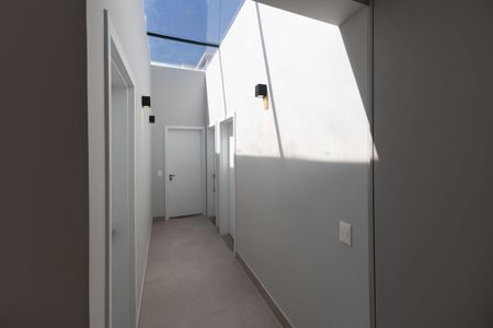 Casa de condomínio à venda com 526m², 4 quartos e 4 vagasCorredor dos Quartos