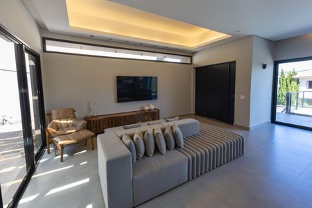 Casa de condomínio à venda com 526m², 4 quartos e 4 vagasSala de TV 1