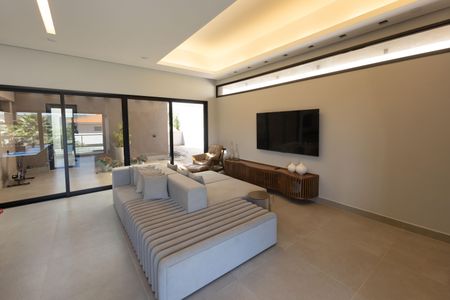 Casa de condomínio à venda com 526m², 4 quartos e 4 vagasSala de TV 1