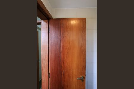 Apartamento para alugar com 170m², 4 quartos e 2 vagasBanheiro de serviço