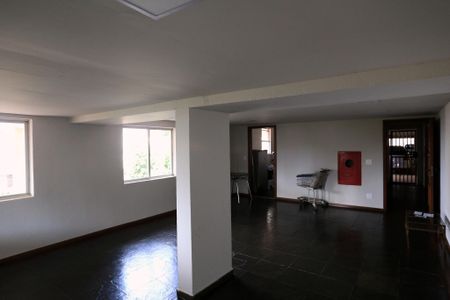 Apartamento para alugar com 170m², 4 quartos e 2 vagasÁrea comum - Salão de festas