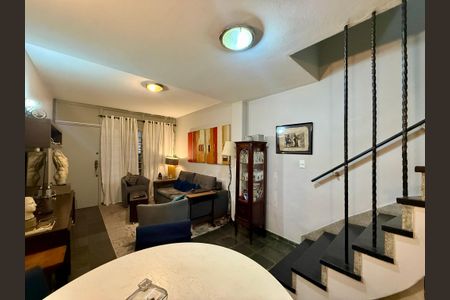 Casa à venda com 80m², 2 quartos e 1 vaga Casa à venda com 80m², 2 quartos e 1 vagaSala