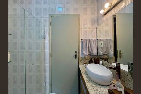 Casa à venda com 80m², 2 quartos e 1 vaga Casa à venda com 80m², 2 quartos e 1 vagaBanheiro