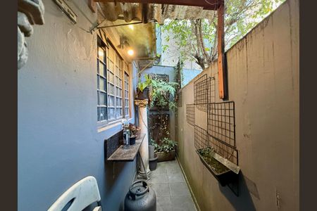 Casa à venda com 80m², 2 quartos e 1 vaga Casa à venda com 80m², 2 quartos e 1 vagaQuintal
