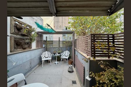 Casa à venda com 80m², 2 quartos e 1 vaga Casa à venda com 80m², 2 quartos e 1 vagaTerraço Quarto 2