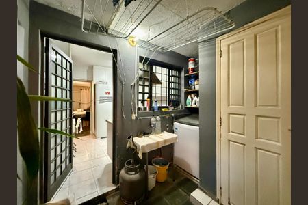Casa à venda com 80m², 2 quartos e 1 vaga Casa à venda com 80m², 2 quartos e 1 vagaÁrea de Serviço