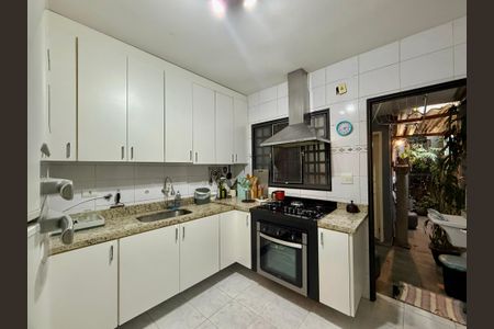 Casa à venda com 80m², 2 quartos e 1 vaga Casa à venda com 80m², 2 quartos e 1 vagaCozinha