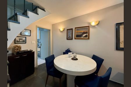 Sala de casa à venda com 2 quartos, 80m² em Santo Amaro, São Paulo