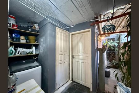 Casa à venda com 80m², 2 quartos e 1 vaga Casa à venda com 80m², 2 quartos e 1 vagaÁrea de Serviço