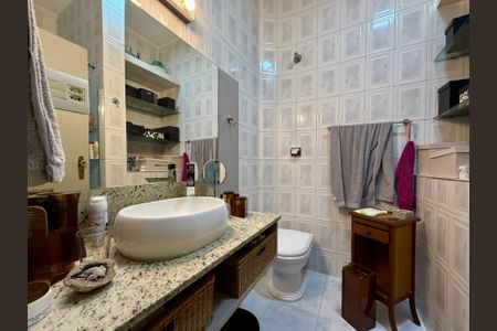 Casa à venda com 80m², 2 quartos e 1 vaga Casa à venda com 80m², 2 quartos e 1 vagaBanheiro