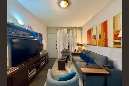 Casa à venda com 80m², 2 quartos e 1 vaga Casa à venda com 80m², 2 quartos e 1 vagaSala