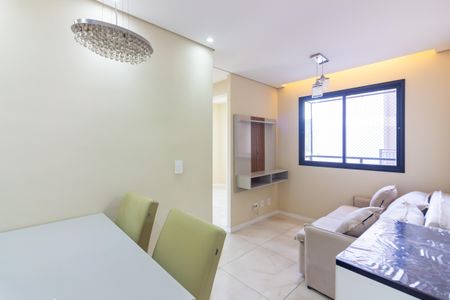 Sala  de apartamento para alugar com 2 quartos, 44m² em Ayrosa, Osasco